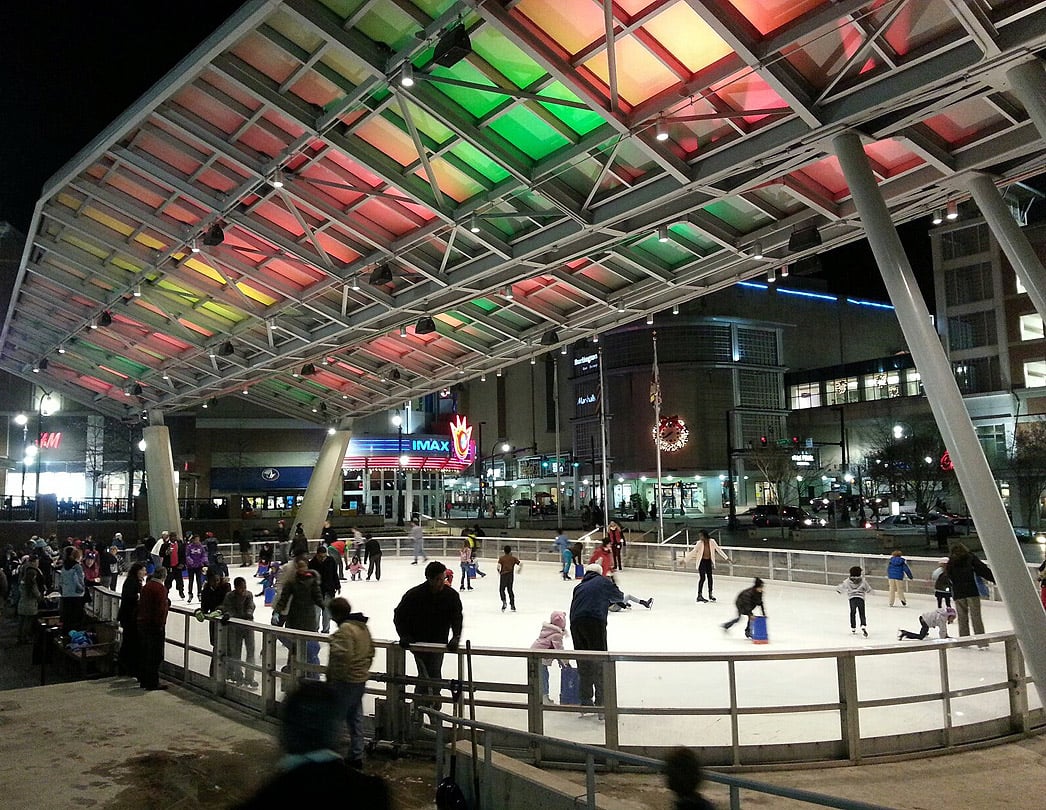 Veterans' Plaza ice rink